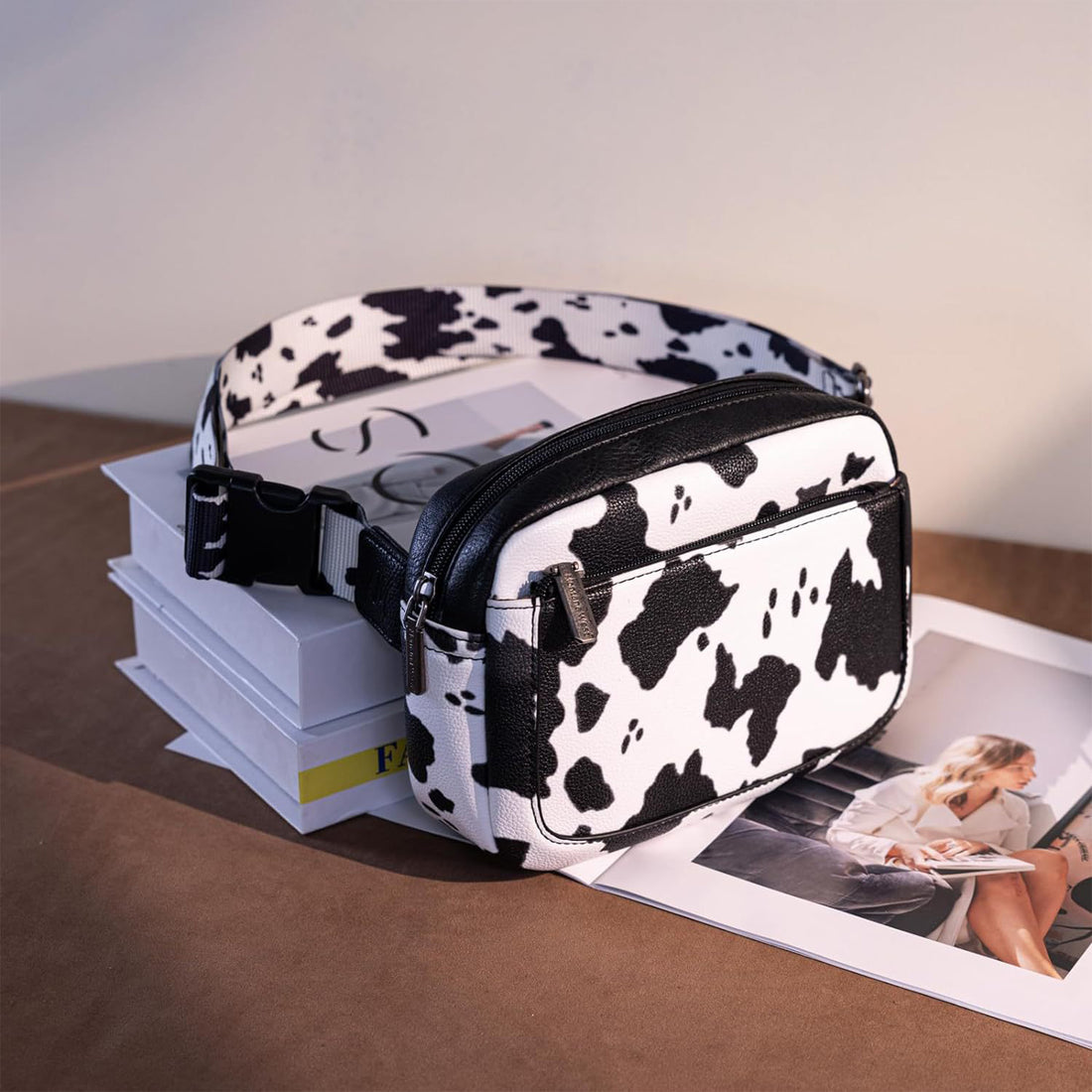 SUPSCH208 Gürteltasche mit West Cow-Print